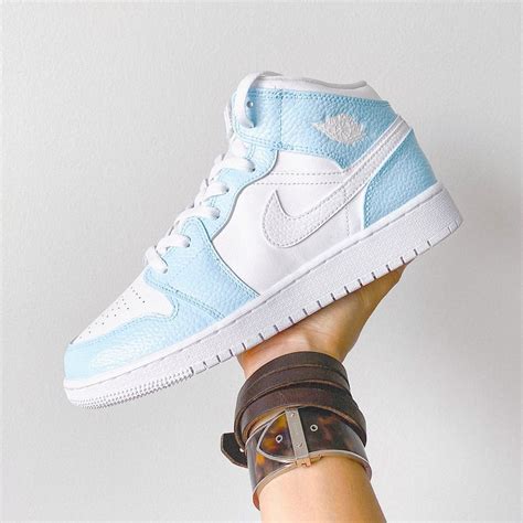 nike jordan dames lichtblauw|Air Jordan 1 Mid Women's Shoes. Nike UK.